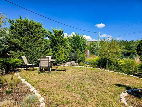 Rent, house, 194m², Tološi, Podgorica - image 13