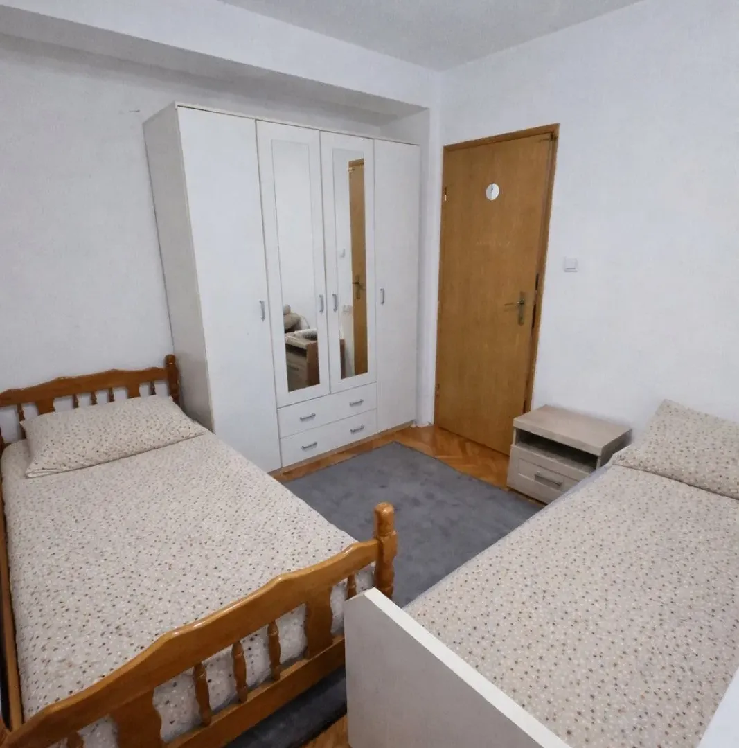 Rent, three bedroom apartment, 60m², Dumidran, Tivat