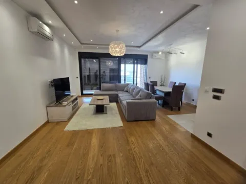 Izdavanje, četvorosoban stan, 118m², Kod Capital Plaze, Podgorica - image 2