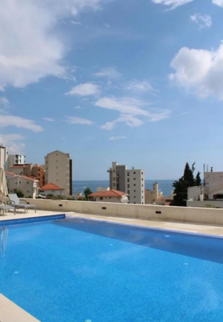 Izdavanje, jednosoban stan, 39m², Bečići, Budva