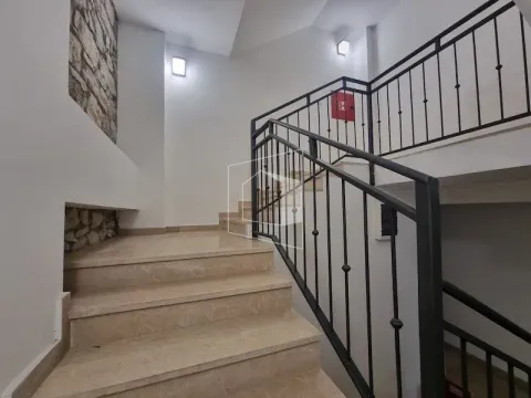 Rent, office space, 120m², Centar, Podgorica - image 11