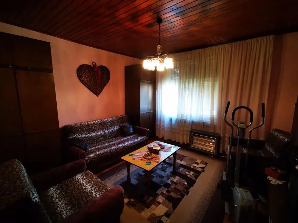 Prodaja, kuća, 130m², Centar, Jagodina