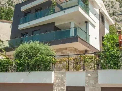 Prodaja, kuća, 210m², Dobrota, Kotor - image 26