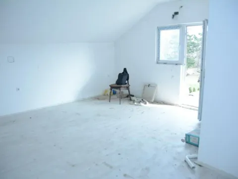 Prodaja, kuća, 210m², Padinska Skela, Palilula Sve Podlokacije - image 10