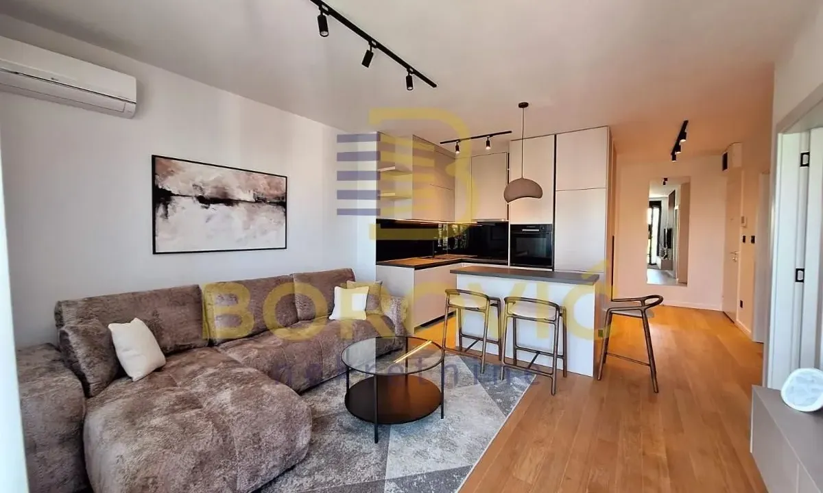 Rent, two bedroom apartment, 50m², Crveni Krst, Beograd