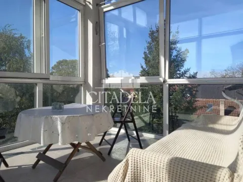 Izdavanje, trosoban stan, 110m², Zemun Kalvarija, Zemun Sve Podlokacije - image 7