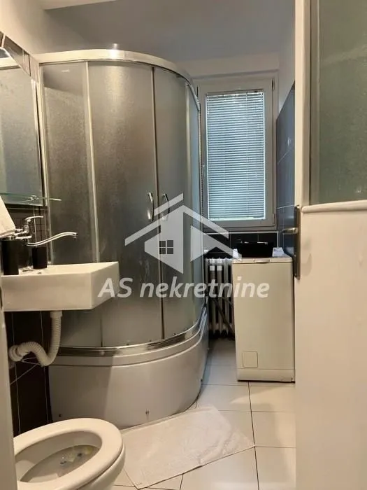 Rent, two bedroom apartment, 54m², Kalenić Pijaca, Vračar Sve Podlokacije