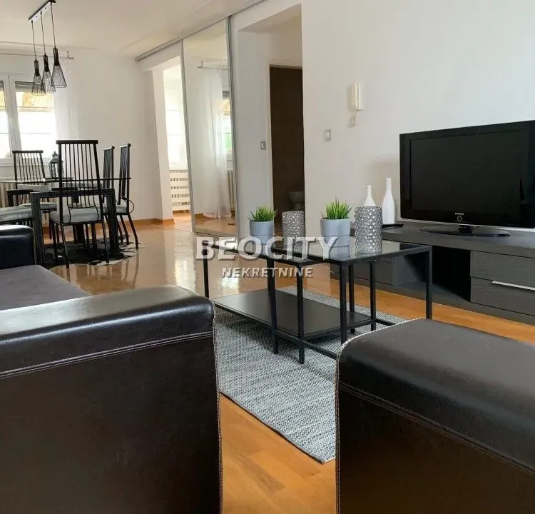 Izdavanje, četvorosoban stan, 135m², Senjak, Beograd