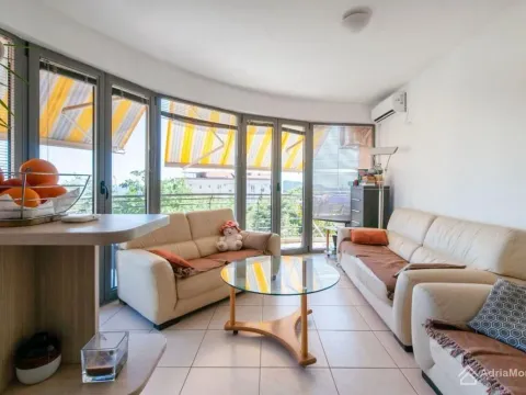 Sale, one bedroom apartment, 55m², Bečići, Budva - image 2