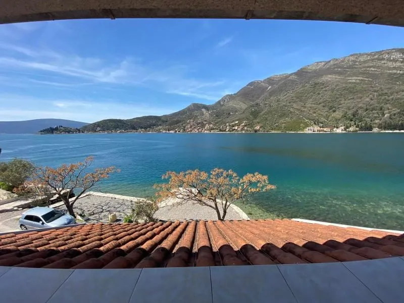 Prodaja, kuća, 200m², Tivat, Crna Gora