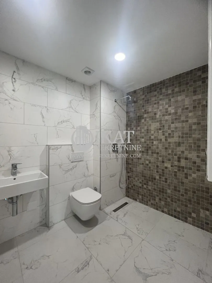Sale, two bedroom apartment, 70m², Novi Beograd Blok 65, Novi Beograd Sve Podlokacije