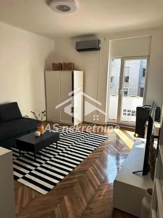 Izdavanje, stan, 44m², Lion, Zvezdara Sve Podlokacije