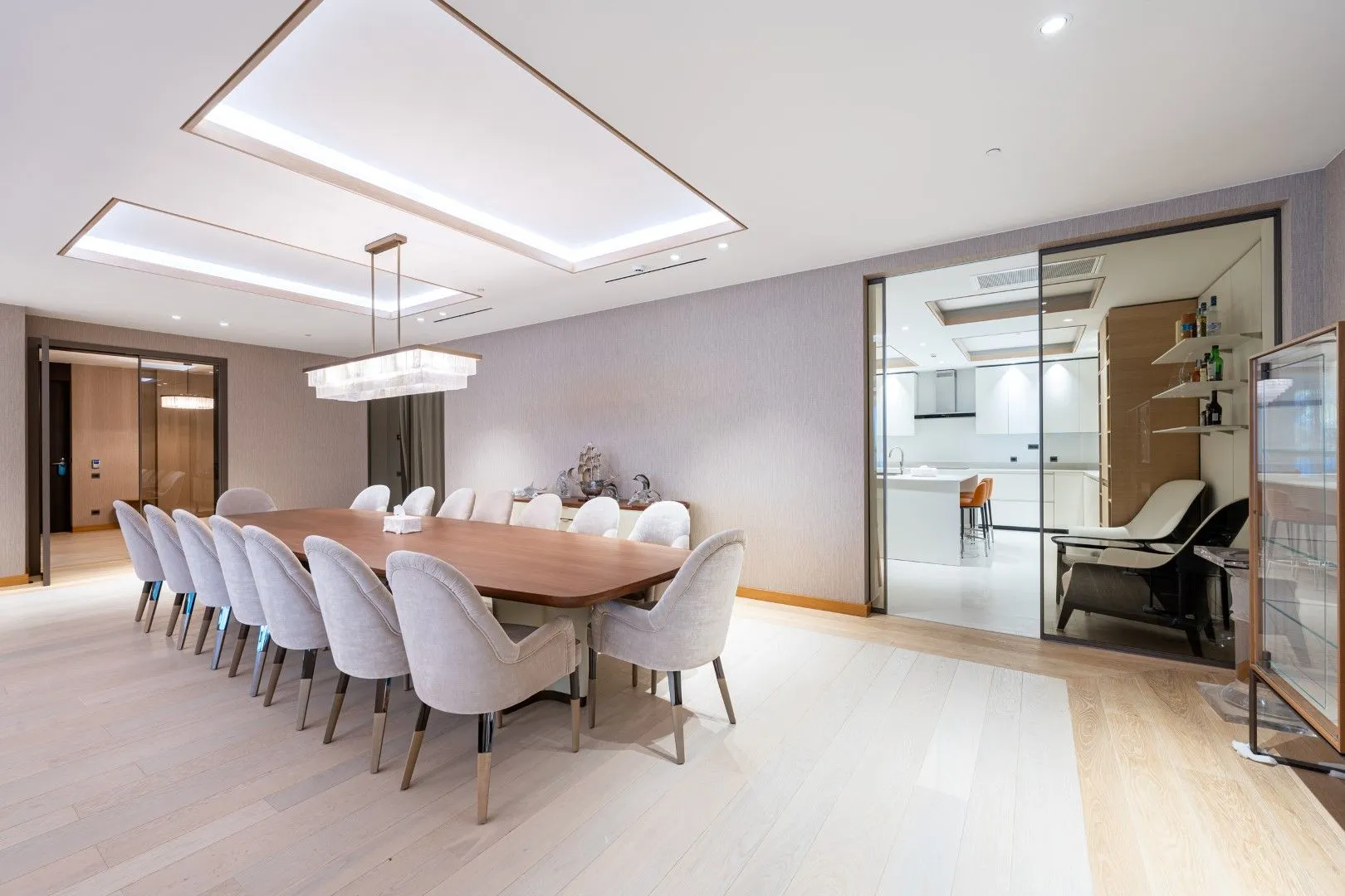 Prodaja, stan, 713m², Đuraševići, Tivat