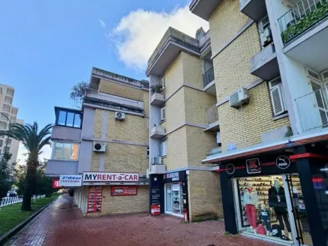 Prodaja, dvosoban stan, 76m², Budva, Crna Gora - image 1