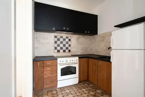 Prodaja, trosoban stan, 82m², Risan, Kotor - image 4