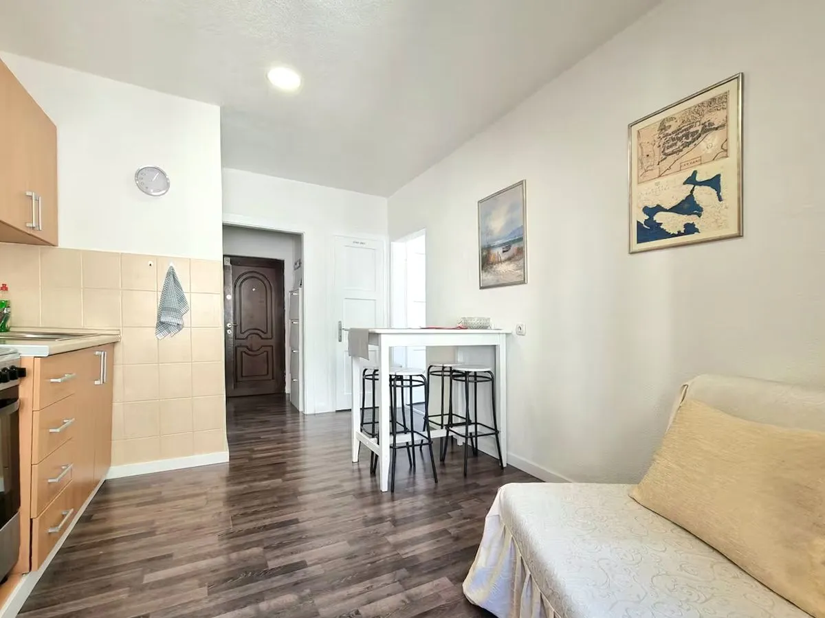 Prodaja, jednosoban stan, 42m², Stari Grad Kotor, Kotor