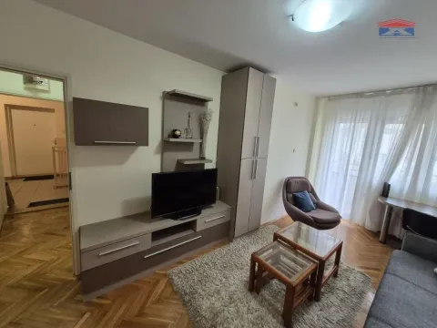Rent, one bedroom apartment, 40m², Grbavica, Novi Sad Sve Podlokacije - image 3