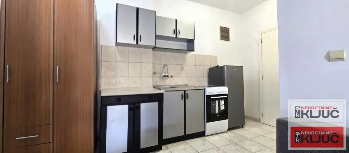 Izdavanje, garsonjera, 30m², Adice, Novi Sad Sve Podlokacije