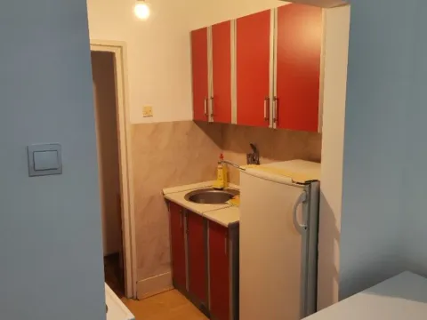 Izdavanje, jednosoban stan, 39m², Centar, Podgorica - image 8