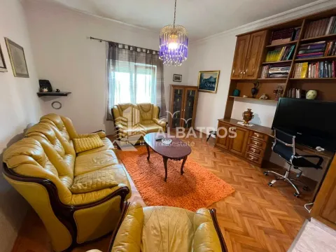 Rent, two bedroom apartment, 80m², Centar, Bar - image 2