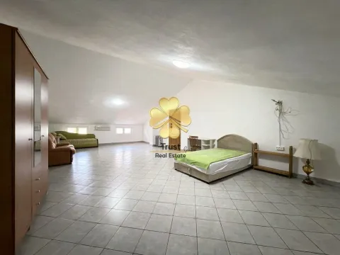 Rent, house, 400m², Zlatica, Podgorica - image 18