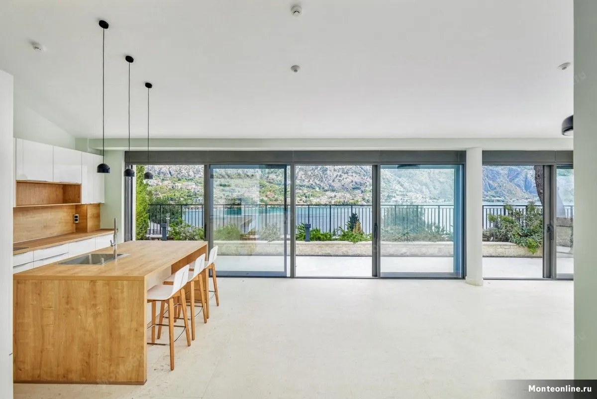 Sale, house, 479m², Prčanj, Kotor