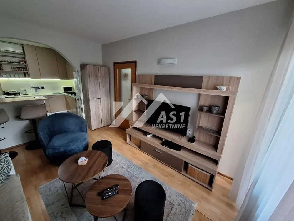 Izdavanje, dvosoban stan, 44m², Nova Detelinara, Novi Sad Sve Podlokacije