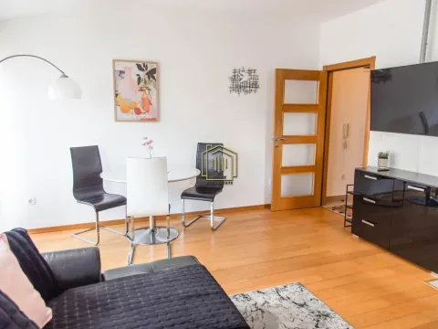 Izdavanje, jednosoban stan, 46m², Blok 9, Podgorica - image 2