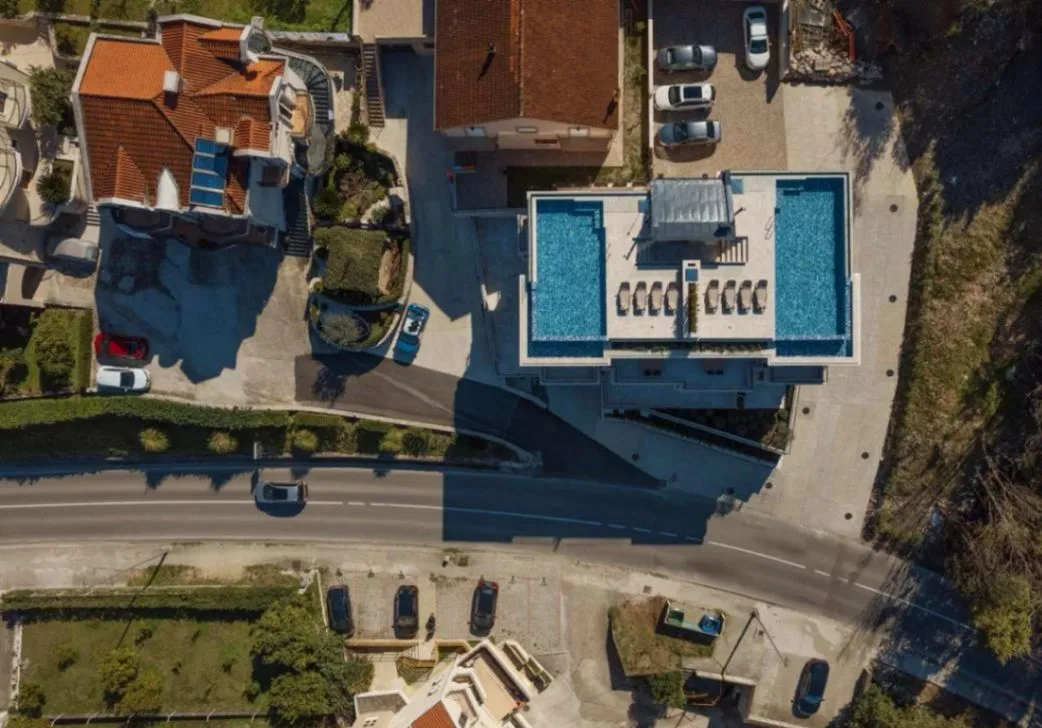 Prodaja, trosoban stan, 187m², Dobrota, Kotor