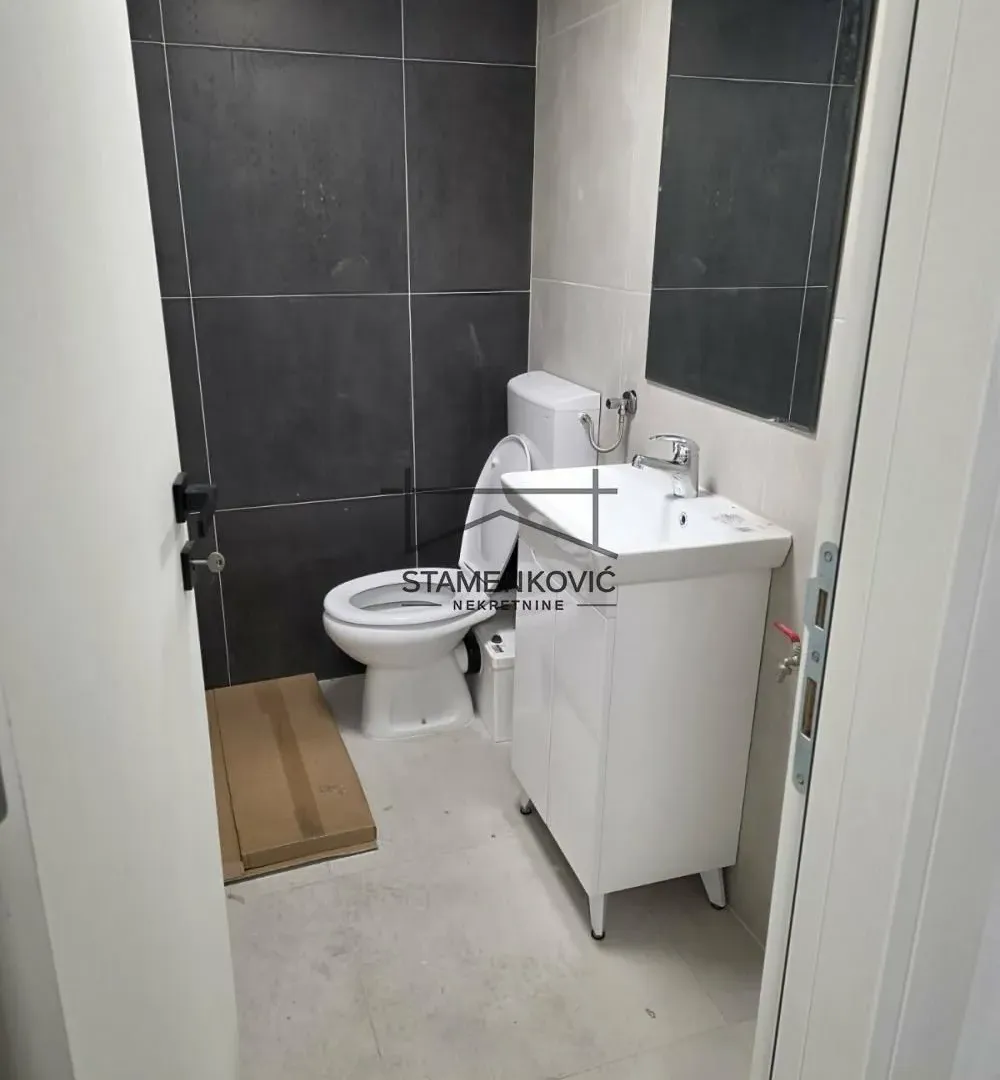 Sale, office space, 355m², Telep, Novi Sad Sve Podlokacije