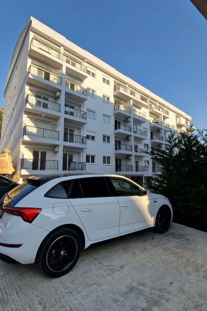 Sale, one bedroom apartment, 45m², Lazi, Budva