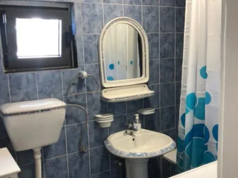 Izdavanje, dvosoban stan, 77m², Momišići, Podgorica - image 7