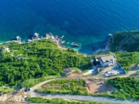 Zemljište in Skočiđevojka