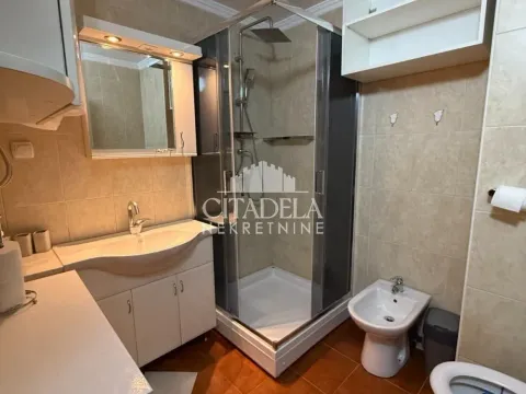 Izdavanje, četvorosoban stan, 75m², Gradska Bolnica, Zvezdara Sve Podlokacije - image 13