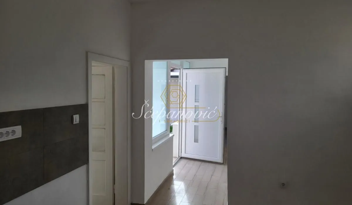 Prodaja, kuća, 94m², Banatić, Novi Sad Sve Podlokacije