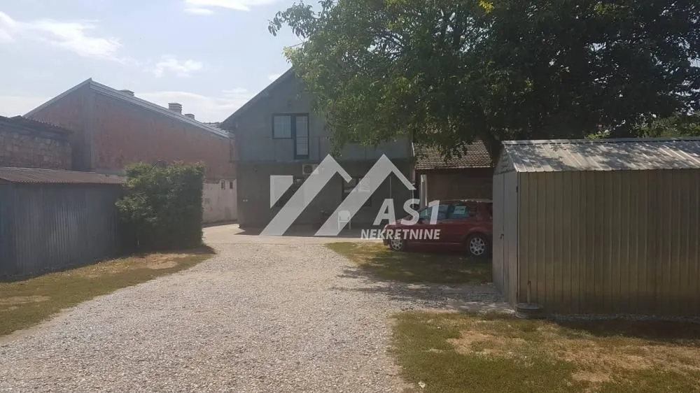 Rent, house, 200m², Vidovdansko naselje, Novi Sad Sve Podlokacije