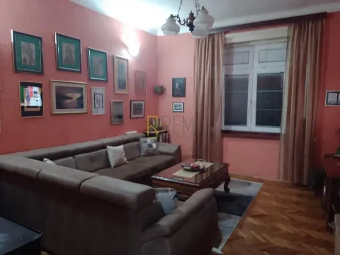 Prodaja, trosoban stan, 100m², Cetinje, Crna Gora - image 2