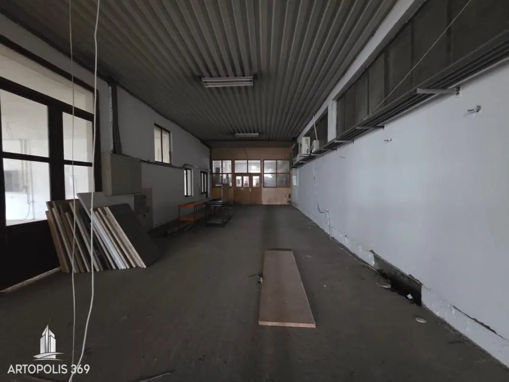 Izdavanje, poslovni prostor, 1440m², Zemun Kalvarija, Zemun Sve Podlokacije