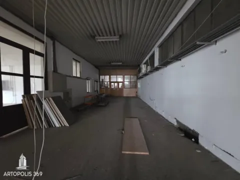 Izdavanje, poslovni prostor, 1440m², Zemun Kalvarija, Zemun Sve Podlokacije - image 8
