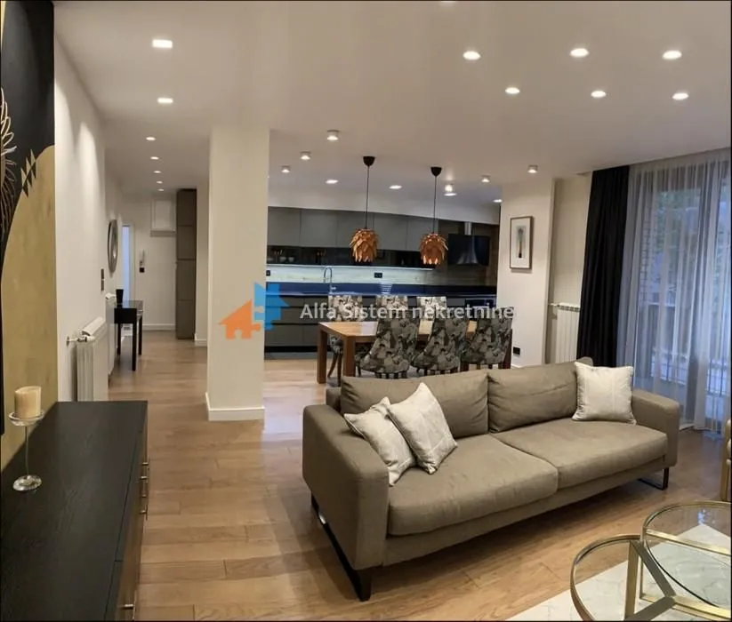 Rent, three bedroom apartment, 91m², Stari Grad, Beograd