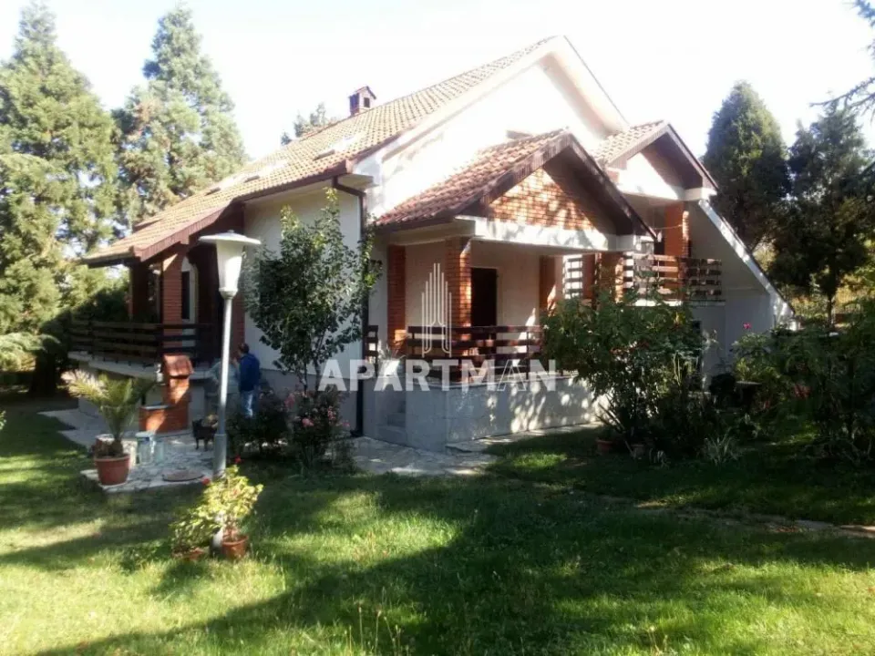 Prodaja, kuća, 289m², Arnajevo, Barajevo