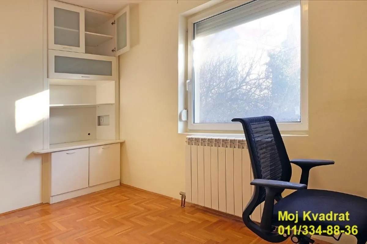 Prodaja, kuća, 143m², Uciteljsko Naselje, Zvezdara Sve Podlokacije