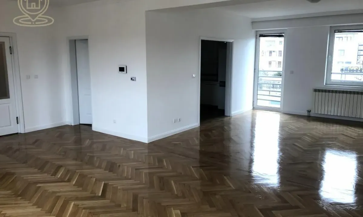 Izdavanje, poslovni prostor, 144m², Neimar, Vračar Sve Podlokacije