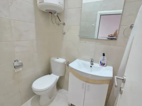 Izdavanje, poslovni prostor, 55m², Tološka šuma, Podgorica - image 10