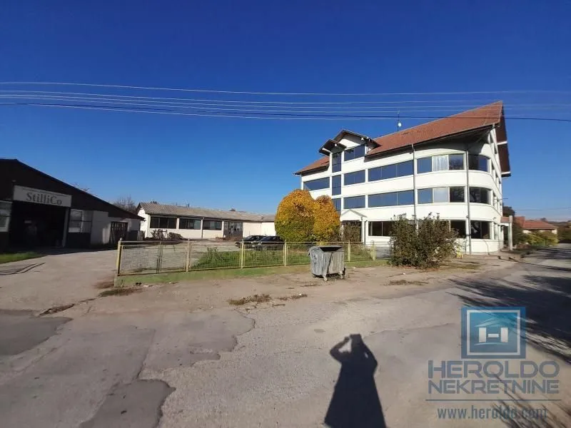 Rent, office space, 1300m², Supska, Ćuprija