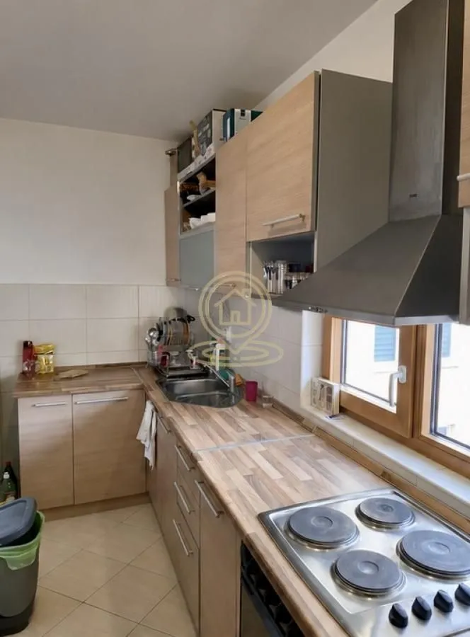 Prodaja, trosoban stan, 79m², Medijana, Niš