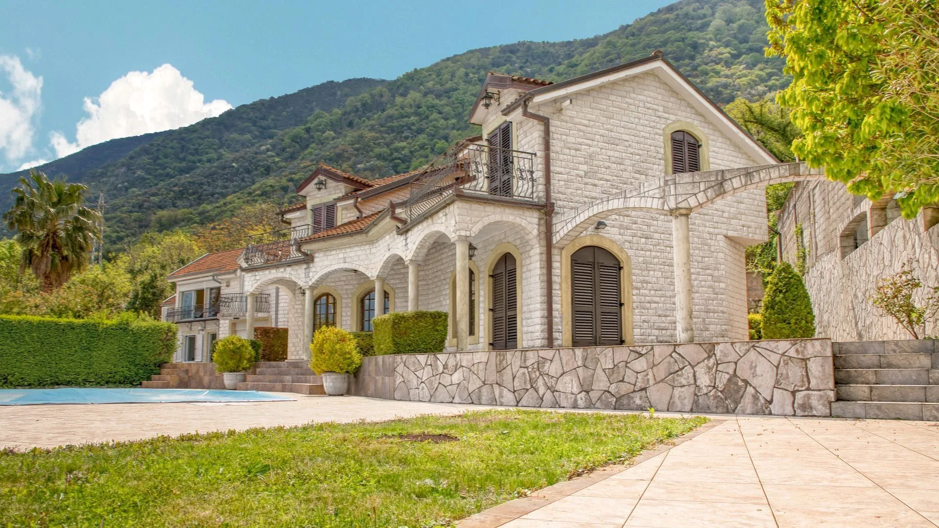 Sale, house, 278m², Stoliv, Kotor