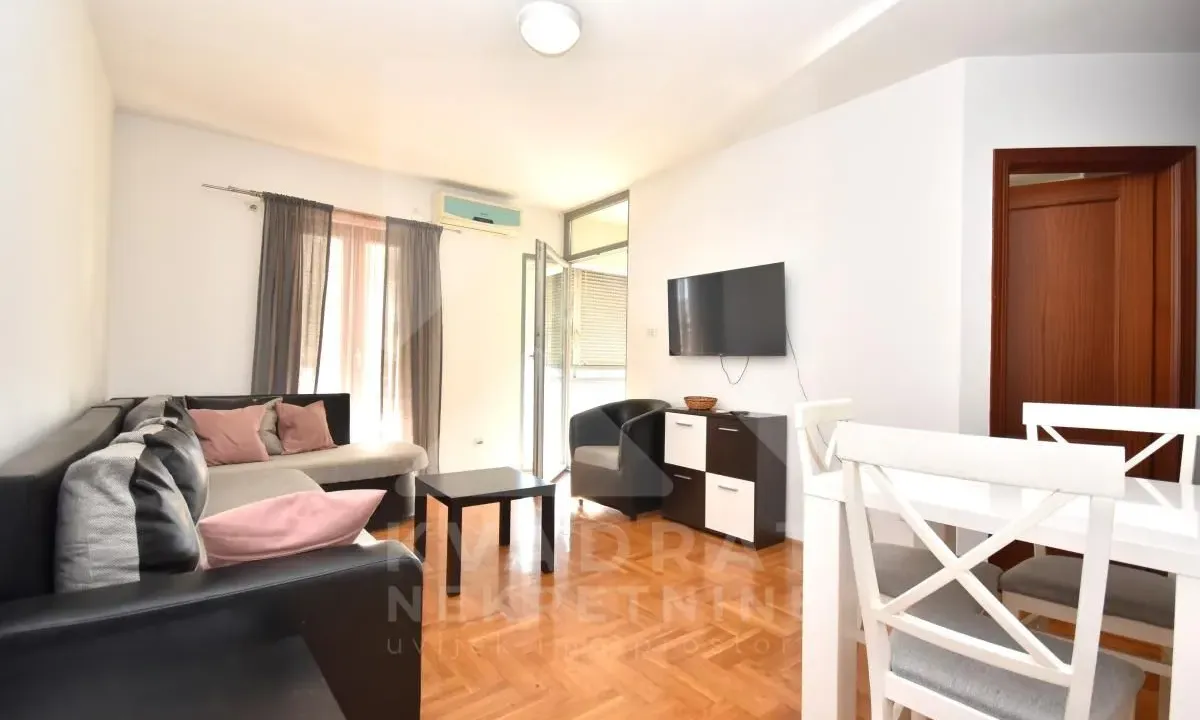 Izdavanje, jednosoban stan, 38m², 1 maj, Podgorica