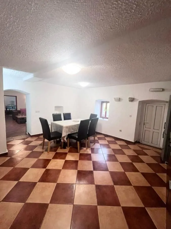 Prodaja, kuća, 243m², Reževići, Budva