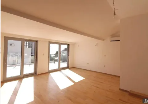 Prodaja, trosoban stan, 171m², Petrovac, Budva - image 9